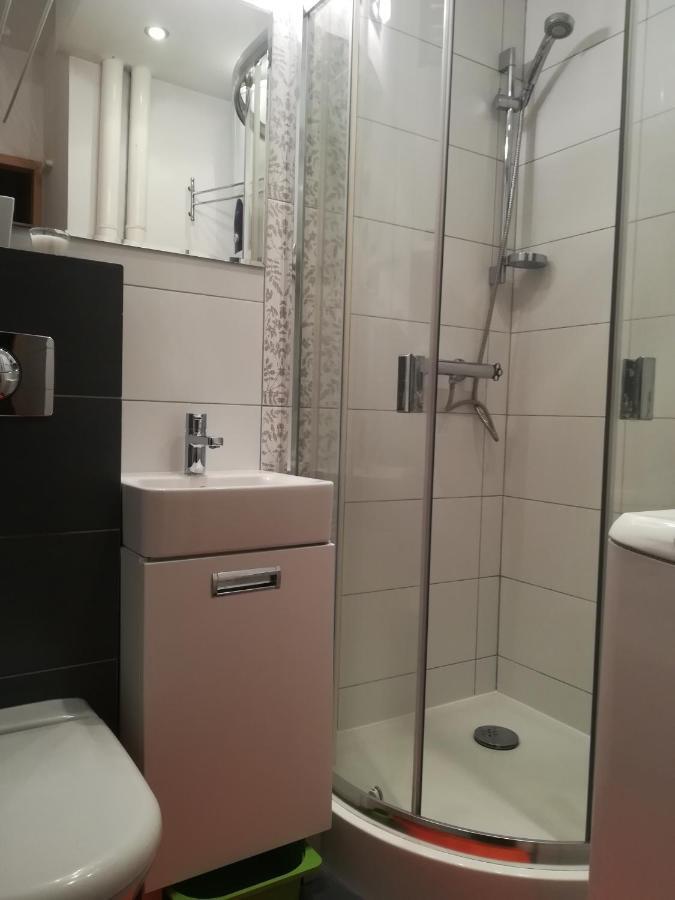 Garsoniera Apartment กดัญสก์ ภายนอก รูปภาพ